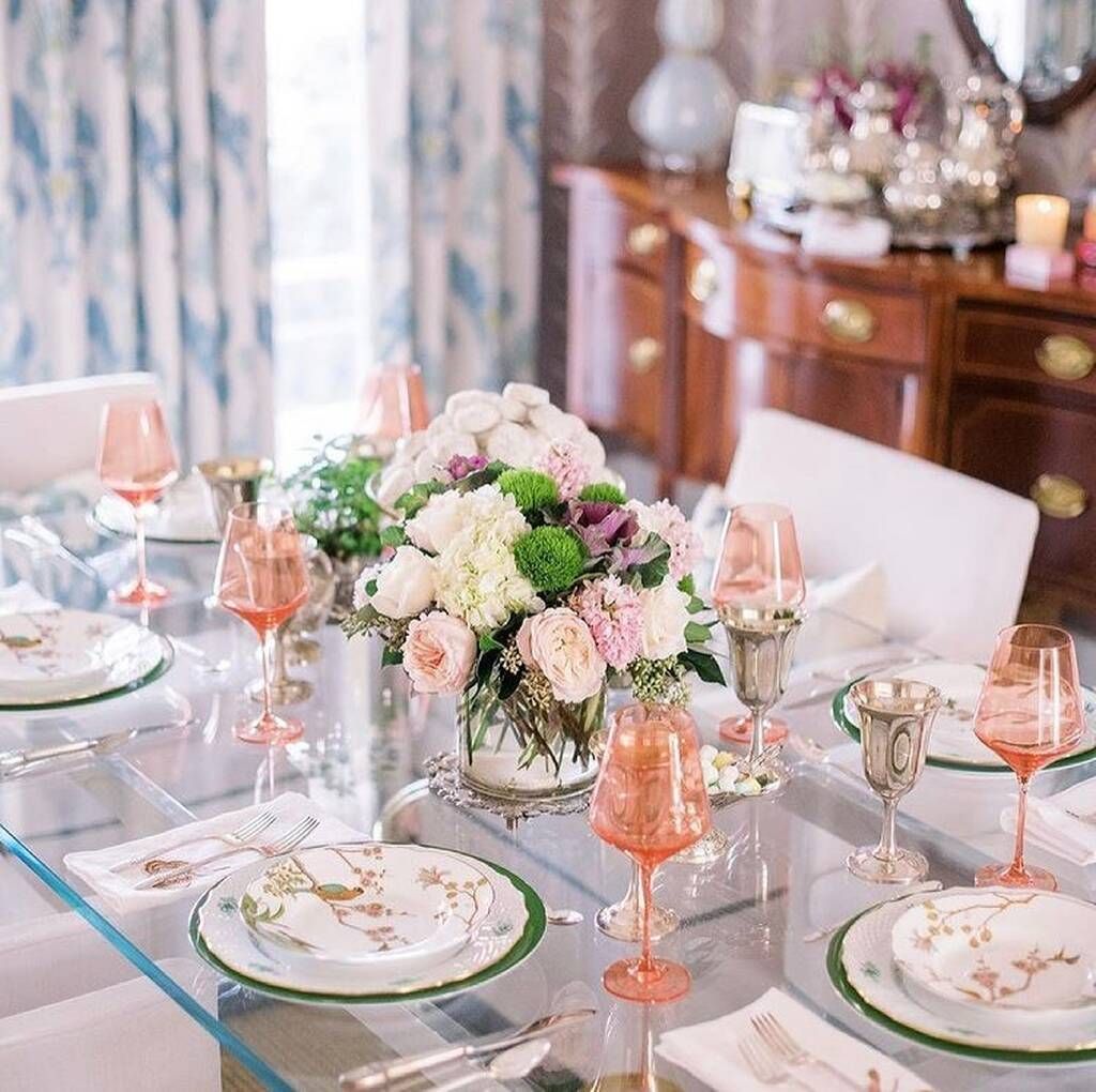 Instagram@ thehostessshop
