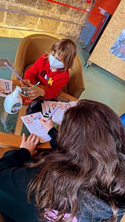 Κατερίνα Καραβάτου: Στα Χανιά με την κόρη και τον γιο της - Δείτε φώτο