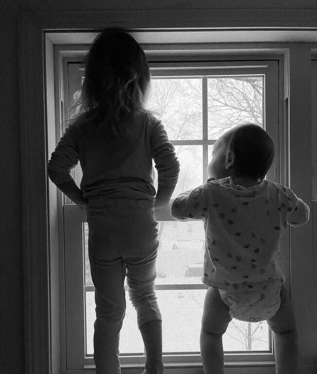 Η Cassie απαθανατίζει τις δύο κόρες της