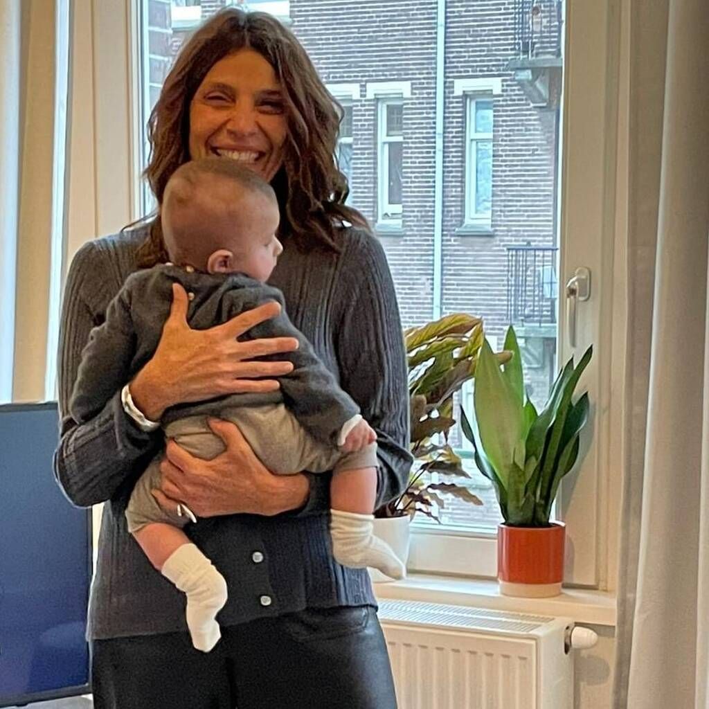 Το χαμόγελό της τα λέει όλα.