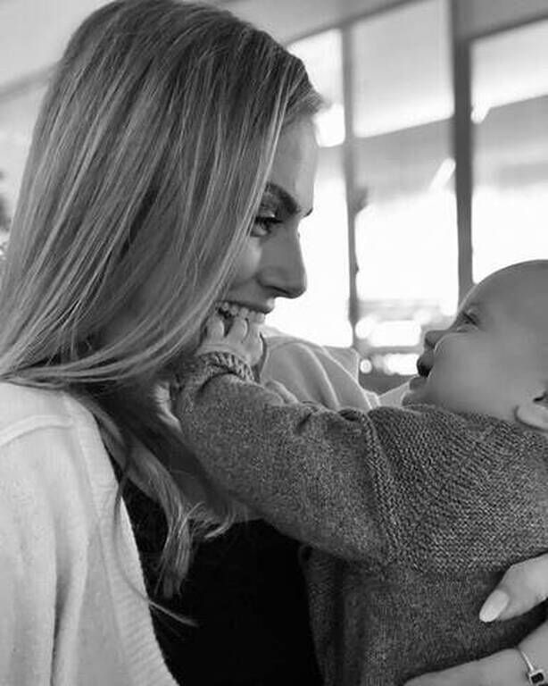 Από τις πρώτες φωτογραφίες που είχε δημοσιεύσει η παρουσιάστρια με την ανιψιά της.