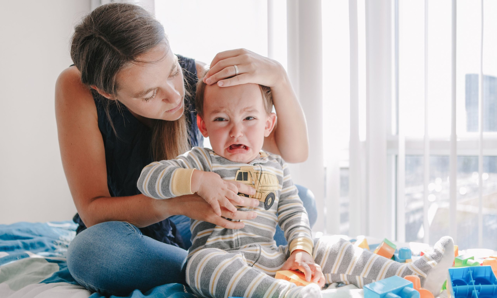 Γιατί το παιδί κάνει σκηνή μόνο μπροστά στον έναν γονιό