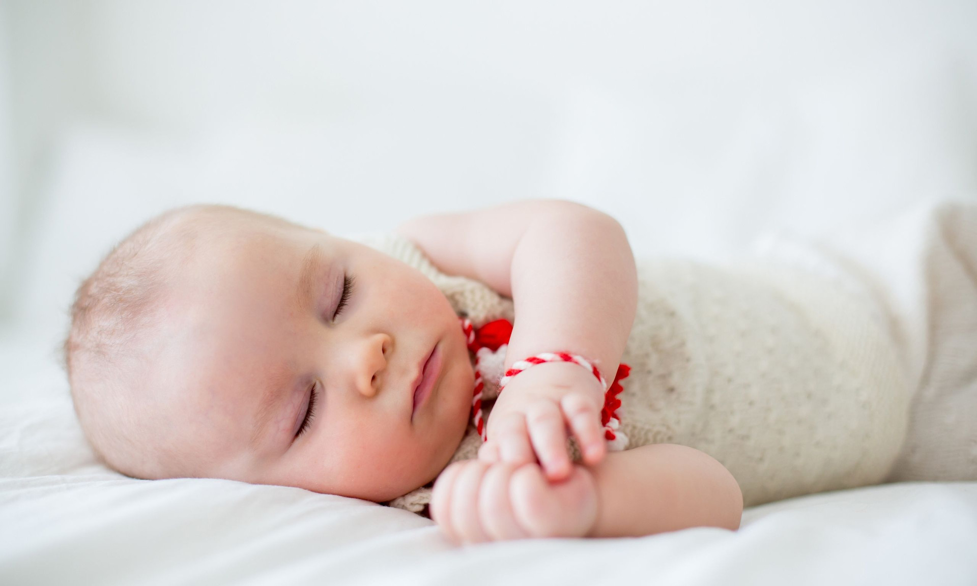 Μαρτάκι ή Μαρτιά: Το έθιμο και τι συμβολίζει το βραχιολάκι στο χέρι