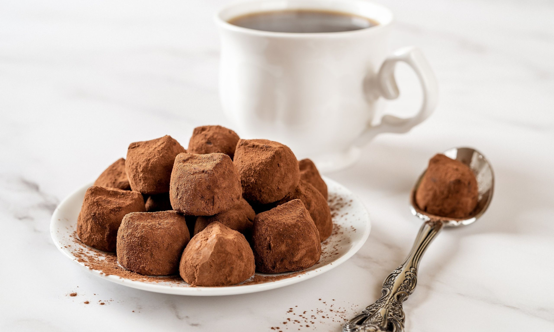 Νόστιμη, γρήγορη και νηστίσιμη συνταγή για τρουφάκια