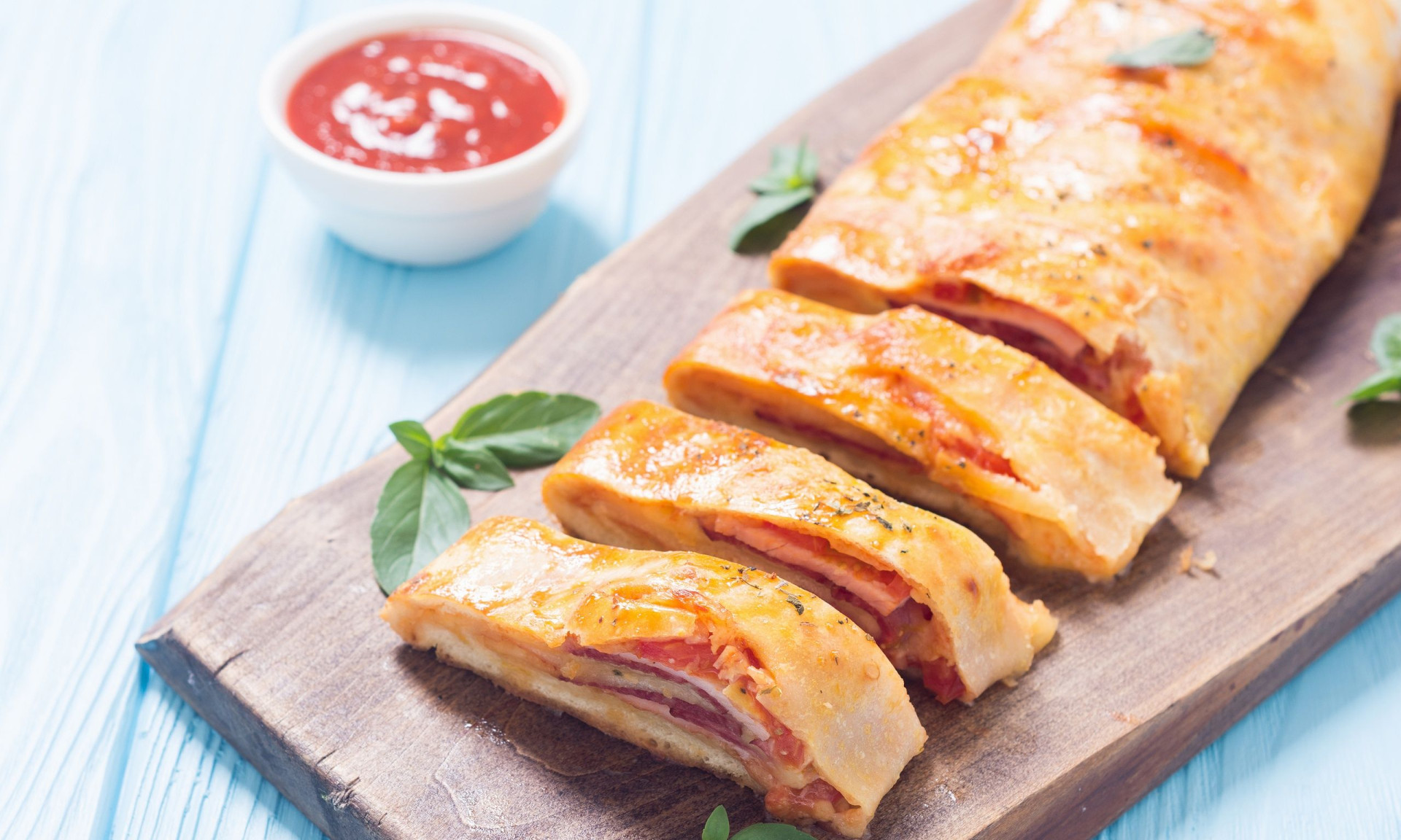 Eύκολη συνταγή για πίτσα ρολό με σπιτική ζύμη - Mothersblog.gr