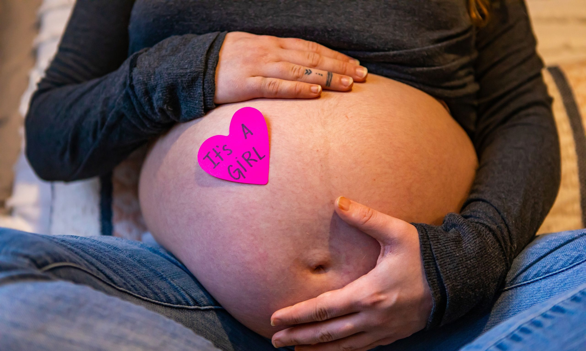 Φύλο μωρού: Συμπτώματα που μαρτυρούν ότι θα αποκτήσετε κορίτσι