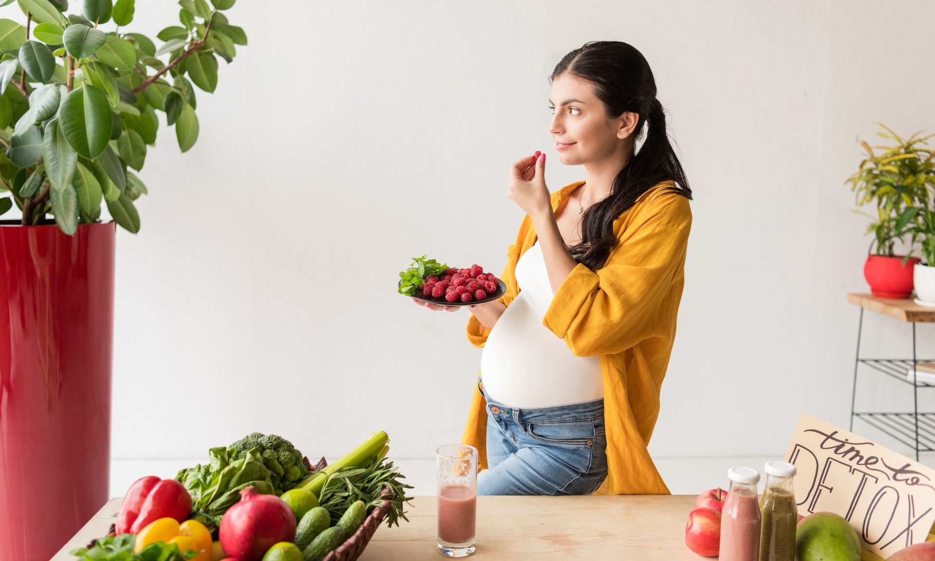 Τι μπορείτε να φάτε αν είστε έγκυος ή θηλάζετε στο πασχαλινό τραπέζι;