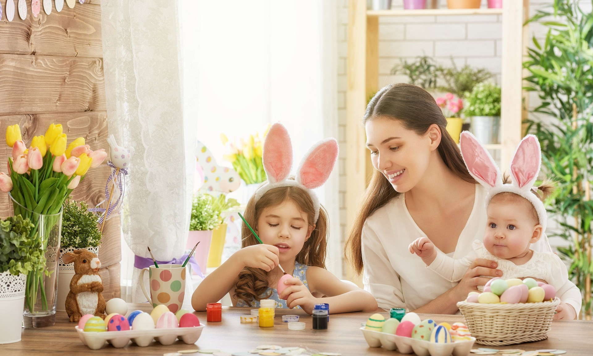 Μεγάλη Δευτέρα: Τι γιορτάζουμε σήμερα και τι να κάνετε με τα παιδιά