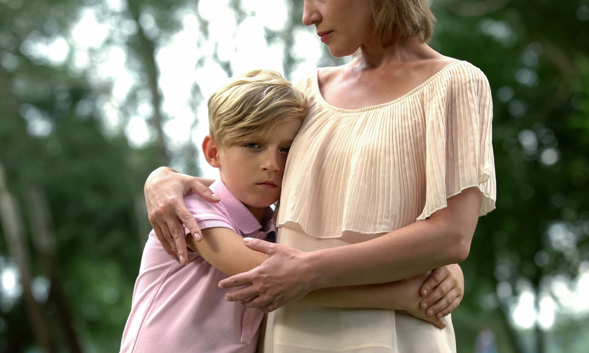 7 πράγματα που δεν συνειδητοποιείτε ότι είναι αντιδράσεις και τραύματα από την παιδική σας ηλικία