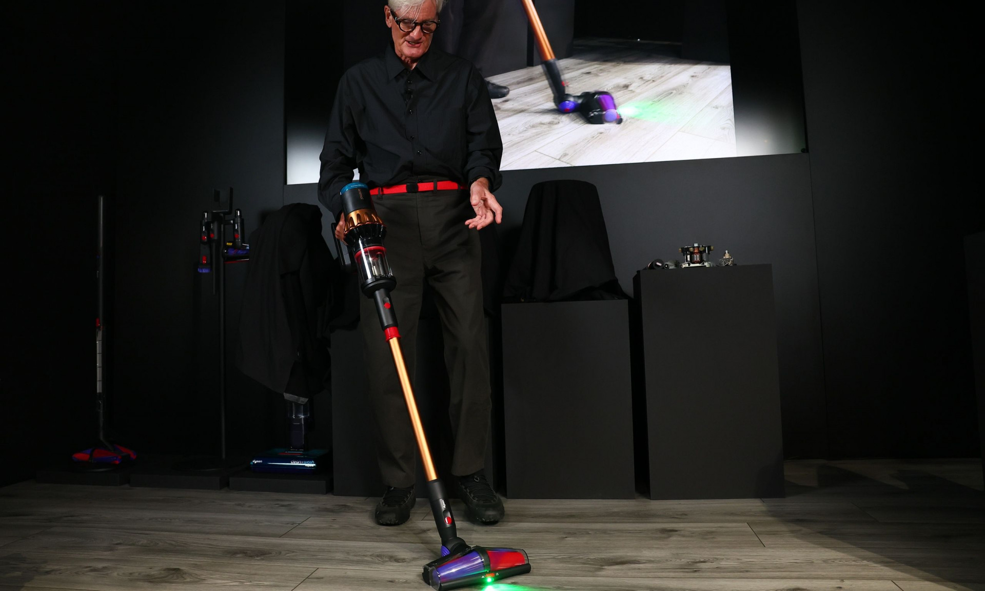 Καθαρισμός με στυλ, τεχνολογία και... Dyson: Οι νέες αφίξεις που θα αλλάξουν την καθημερινότητά σου