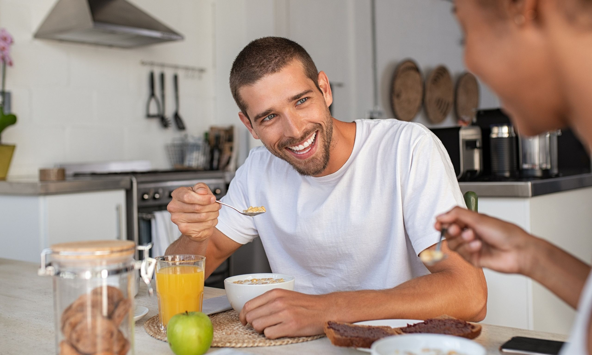 5 τροφές που ενισχύουν τη ανδρική γονιμότητα και προστατεύουν το σπέρμα