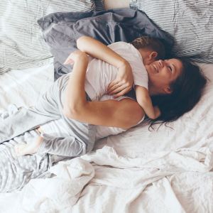 Parenting coach: Πώς να χτίσετε την αυτοπεποίθηση του παιδιού σας μέσα από τη δική σας ενδυνάμωση