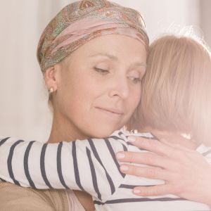 Πώς να μιλήσεις στο παιδί σου αν κάποιος στην οικογένεια νοσεί με καρκίνο (οδηγός ανά ηλικία)