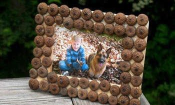 Κορνίζα διακοσμημένη με βελανίδια