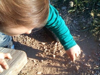 Θα σου βρω την πιο ωραία πετρούλα!