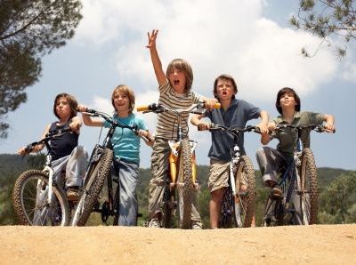 Υπαίθριο πάρτι με ποδήλατα για αγοράκια!