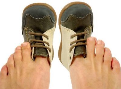 Πόσο γρήγορα μεγαλώνουν τα ποδαράκια του μωρού μου;