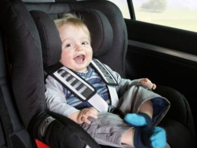 Πώς θα πείσετε το παιδί να καθίσει δεμένο στη θέση του στο αυτοκίνητο