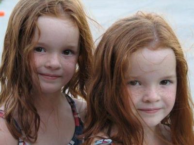 Μεγαλώνοντας δίδυμα, υπάρχουν διαφορές;