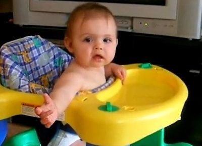 Βίντεο: Τα… βάσανα μιας πιτσιρίκας