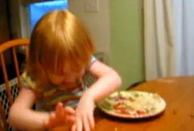 Βίντεο: Δεν φοβάμαι σου λέω τα τέρατα!