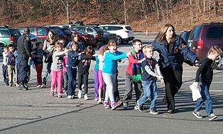 Το συγκλονιστικό κατηγορώ ενός πατέρα παιδιού από το Sandyhook των ΗΠΑ για την οπλοκατοχή