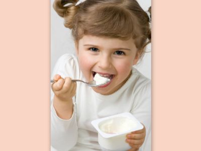 Βάλτε το γιαούρτι στη διατροφή του παιδιού σας και ως φυσικό αντιβιοτικό!