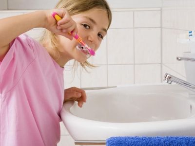 5 τρόποι για να κρατήσετε τα δόντια του παιδιού σας υγιή!