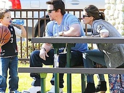 Ο Mark Wahlberg θαυμάζει τις μπασκετικές ικανότητες του γιου του