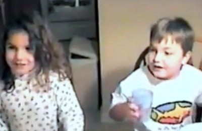 Βίντεο: Ανακοινώνει στα μεγαλύτερα παιδιά της ότι είναι έγκυος και εκείνα βάζουν τα κλάματα από τη στενοχώρια!