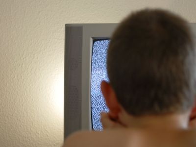 Ποια είναι η επίδραση της τηλεόρασης στα παιδιά μας και τι πρέπει να προσέχουμε;