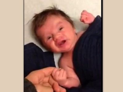 Βίντεο: Δείτε πώς κάνει τον γιο του ο Perez Hilton να σταματήσει το κλάμα!