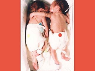 Νεογέννητα κορίτσακια σώθηκαν από μια… αγκαλιά!