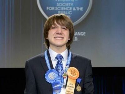 Στην Αθήνα ο Αμερικανός έφηβος που ανακάλυψε το τεστ για τον καρκίνο του παγκρέατος!