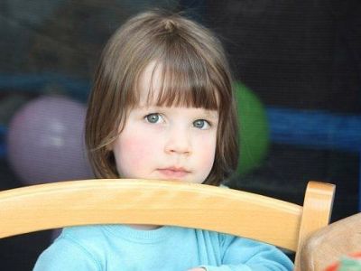 Διαπρέπει στη ζωγραφική τρίχρονο κοριτσάκι που πάσχει από αυτισμό!