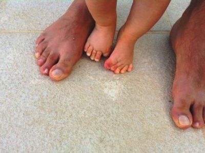 Oh my dad! Τα πρώτα δειλά βηματάκια της κόρης του Θανάση Πάτρα (φωτό)