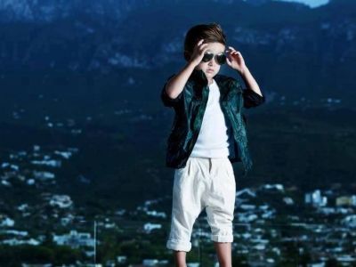 Ένα «μίνι» μανεκέν που κάνει θραύση στο Instagram! (φωτογραφίες)