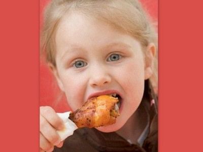 Τα παιδιά που τρώνε πολύ κοτόπουλο, έχουν λιγότερες πιθανότητες να αποκτήσουν καρκίνο του εντέρου ως ενήλικες