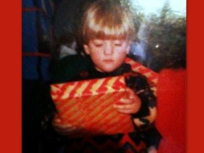 Η απίθανη ιστορία του αγοριού που σήμερα είναι ένας πετυχημένος τραγουδιστής!