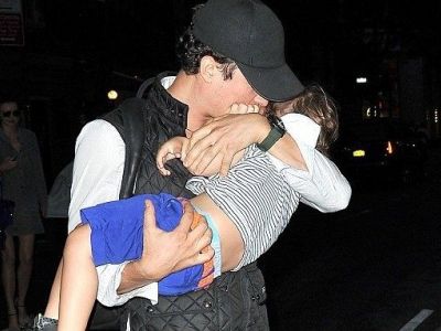 Ορλάντο Μπλουμ: Παιχνίδια με τον γιο του!