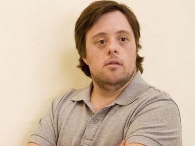 «Γονείς με παιδιά που είναι “διαφορετικά” γίνονται καλύτεροι γονείς», από την Δέσποινα Καμπούρη