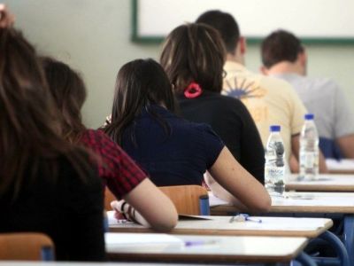 4 φορές από Πανελλαδικές εξετάσεις θα περνούν οι μαθητές Λυκείου  - Διαβάστε το νέο σύστημα εισαγωγής σε ΑΕΙ και ΤΕΙ