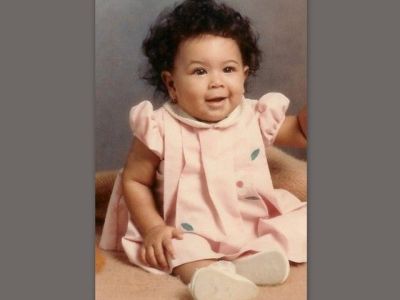 Ποια είναι η τρελομαγουλού κουκλίτσα της φωτογραφίας;