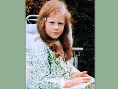 Ποιο είναι το κοριτσάκι με τα κόκκινα μαλλιά;