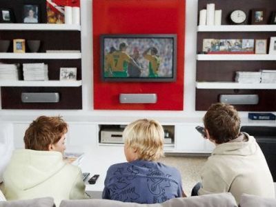 Έρευνα: Η τηλεόραση κάνει τα παιδιά δυστυχισμένα!