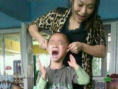 Σοκαριστικές εικόνες! Δασκάλα σε παιδικό σταθμό τιμωρεί με βασανιστήρια τα νήπια!