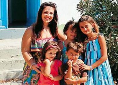 Με καΐκι περνά καθημερινά ο δάσκαλος από την Κάλυμνο για τους 4 μαθητές της Τελένδου!