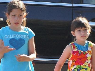 Ποιος είναι ο μπαμπάς από αυτές τις δύο δεσποινίδες;