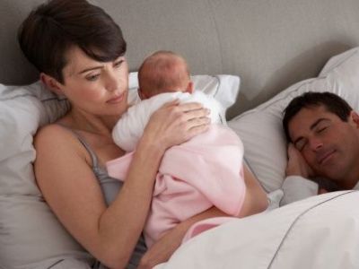 Κατά 44 μέρες λιγότερο κοιμούνται οι γονείς με νεογέννητο τον πρώτο χρόνο ζωής του!