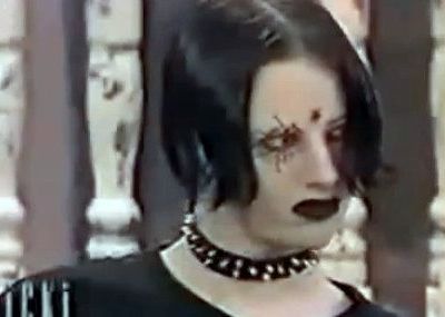 Πατέρας ντρέπεται για τον 15χρονο γιο του επειδή ντύνεται σαν τον Μέρλιν Μάνσον (βίντεο)